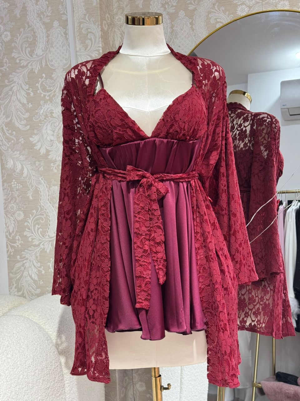 BORDEAUX BLUSH - الصورة 4