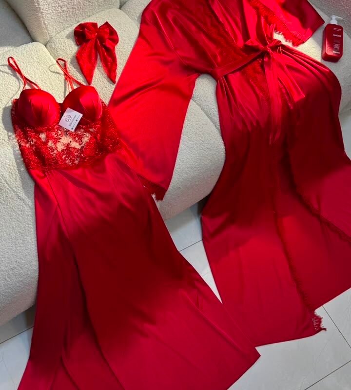 ROYAL RED